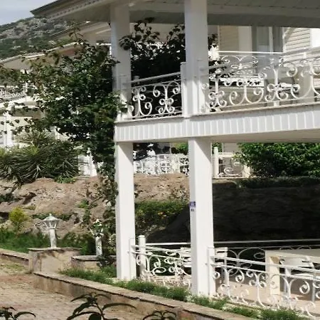 Villa Icmeler Havuzlu Turgutkoy