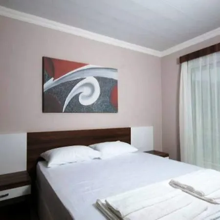 Villa Icmeler Havuzlu *